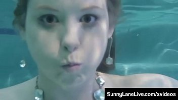 Scuba Sucking Sunny Lane Blows A Dick Underwater!