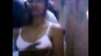 boobs of young Tamil callgirl getting exposed and felt