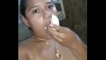 ruth lopez hondruas BAÑANDOSE