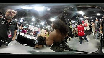 VR Strut and Body tour with Kelli Provocateur at EXXXotica NJ 2019