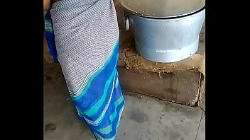 Indain green saree aunty hot aunty