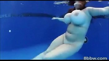 Huge Naturals Under Water - 8bbw.com