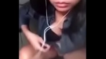 kirim video bugil ke pacar eh malah di share ke orang orang.