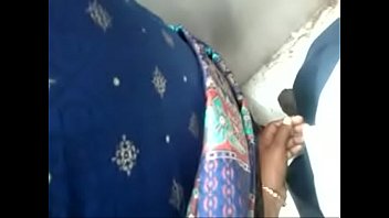 Tamilnadu Aunty Handjob in Public Crowd