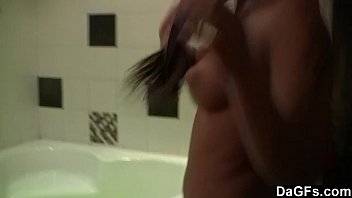 Follow me in the tub for a good surprise