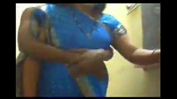 blue saree and kundi